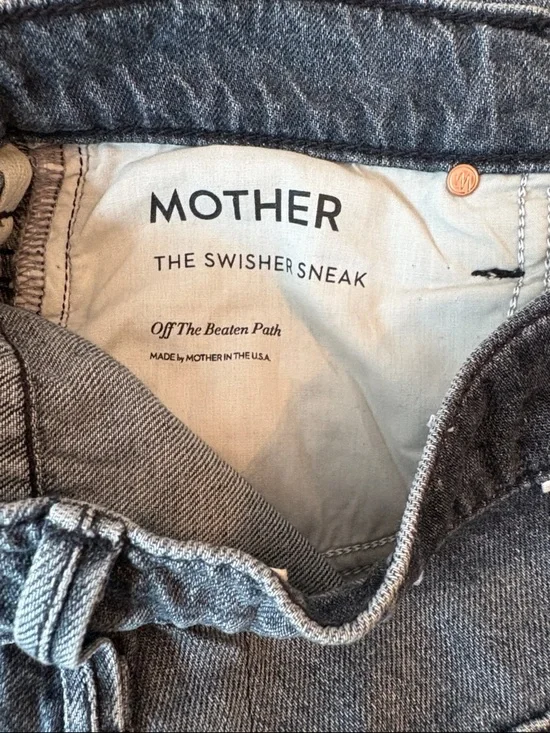 Mother Denim Jeans The Swisher Sneak Size 25 EUC - Picture 2 of 8